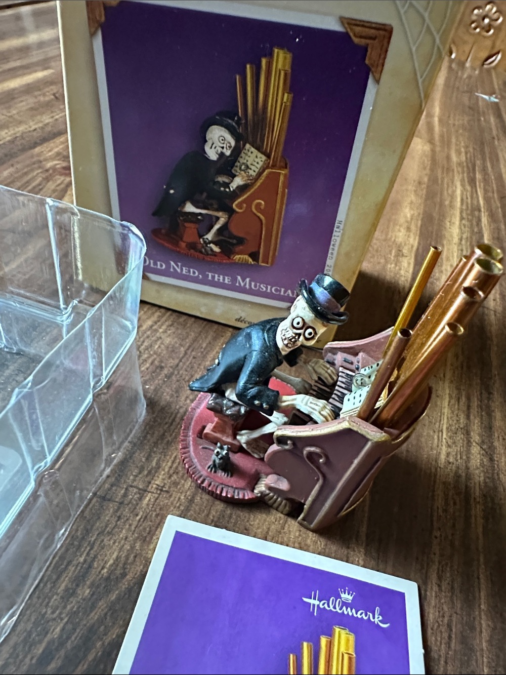 Hallmark Skeleton Pianist Figurine in Black and Pink with Gold Pipes Halloween